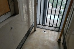 新华春天水电水电贴砖完工