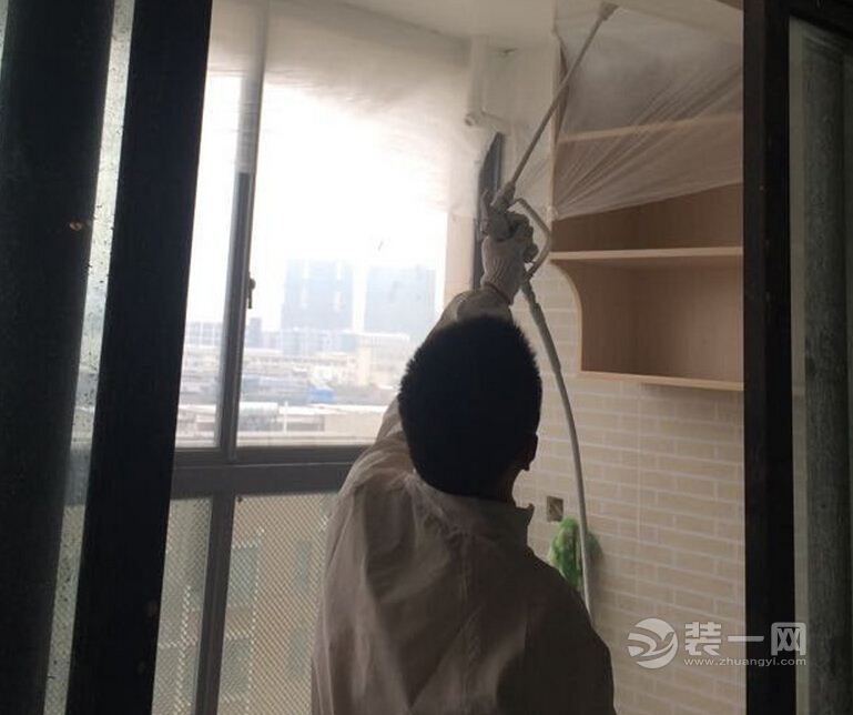 重庆房间装修喷漆过程